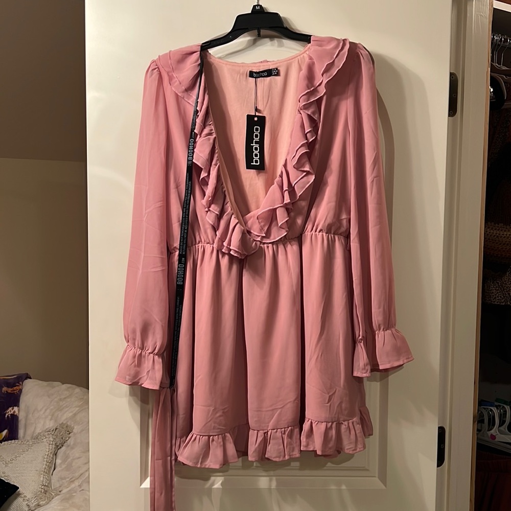 Brand new Boohoo pink dress size 10